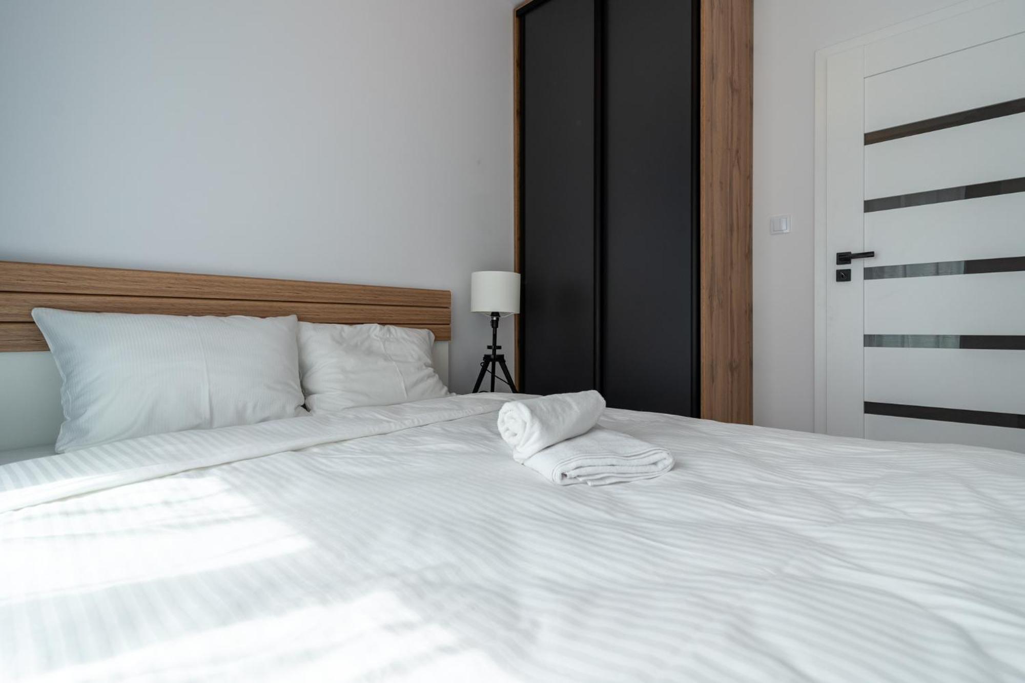 Raciborska 2-Bedroom Apartment Катовице Екстериор снимка