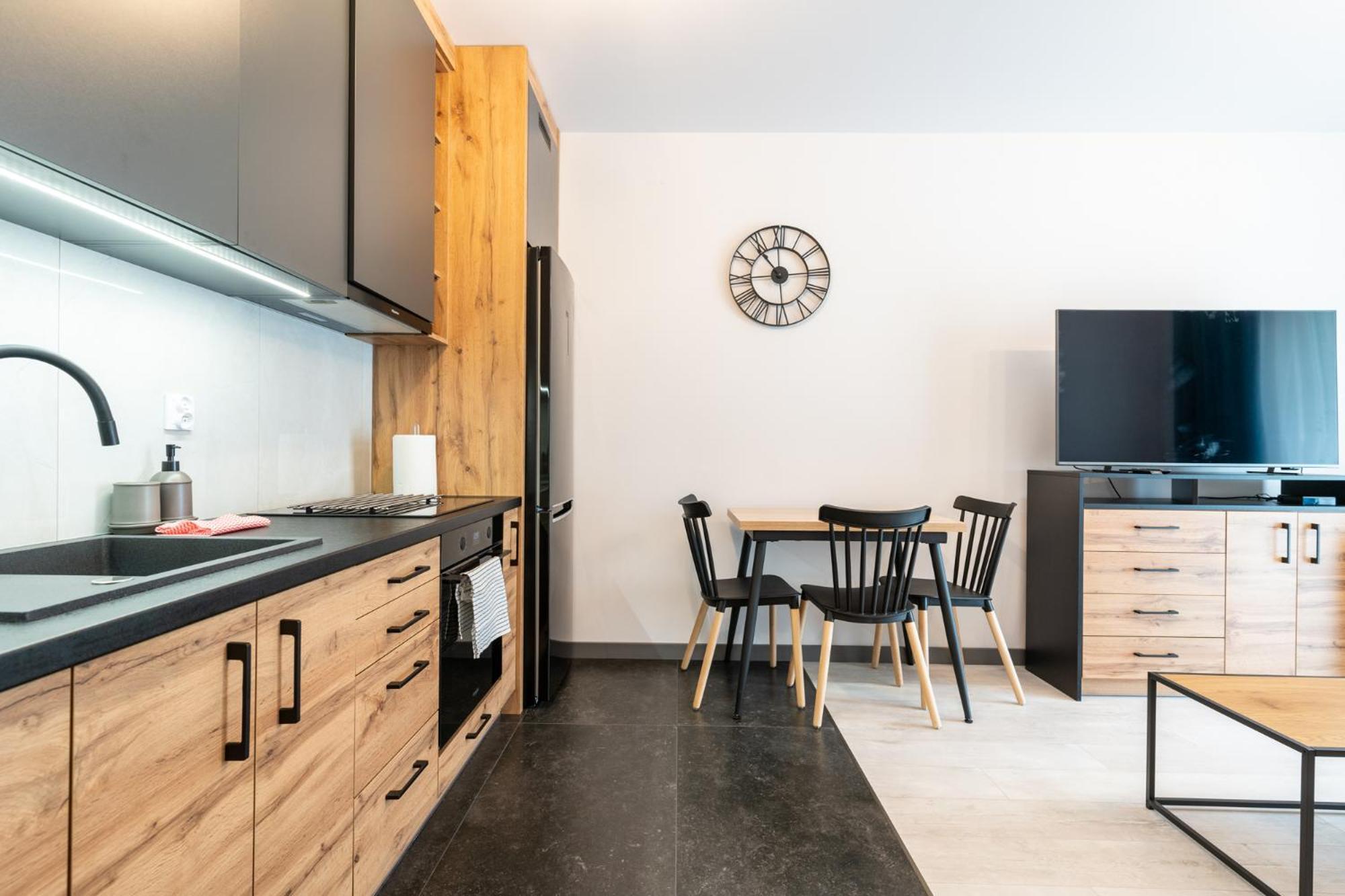 Raciborska 2-Bedroom Apartment Катовице Екстериор снимка
